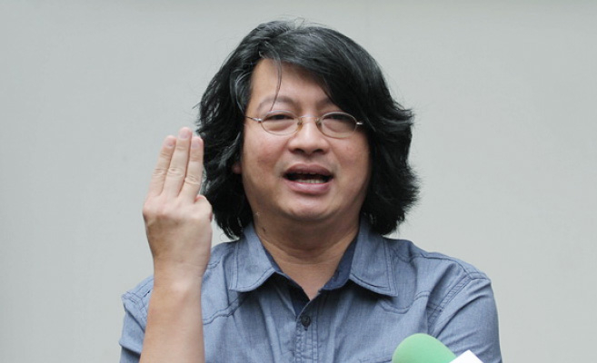 Public backs activist Sombat after US rejects entry visa Public backs activist Sombat after US rejects entry visa