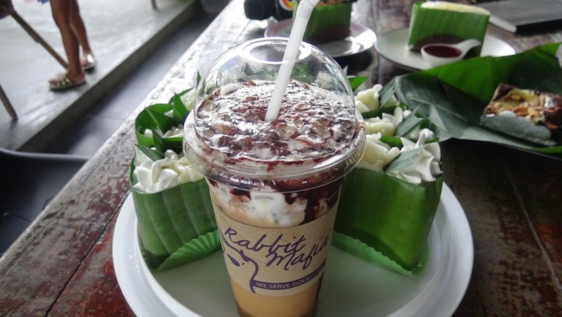 Rayong cake shop goes green with banana leaf Rayong cake shop goes green with banana leaf