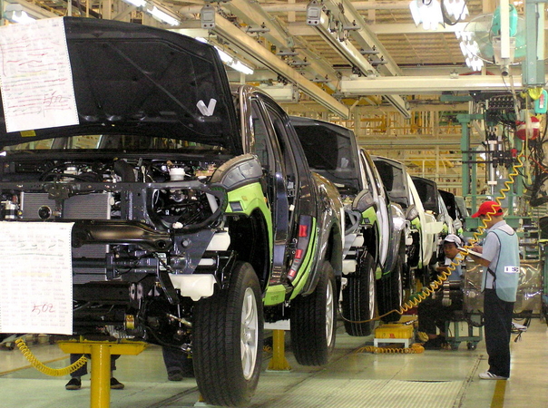 Economic uncertainty brings down auto sales Economic uncertainty brings down auto sales