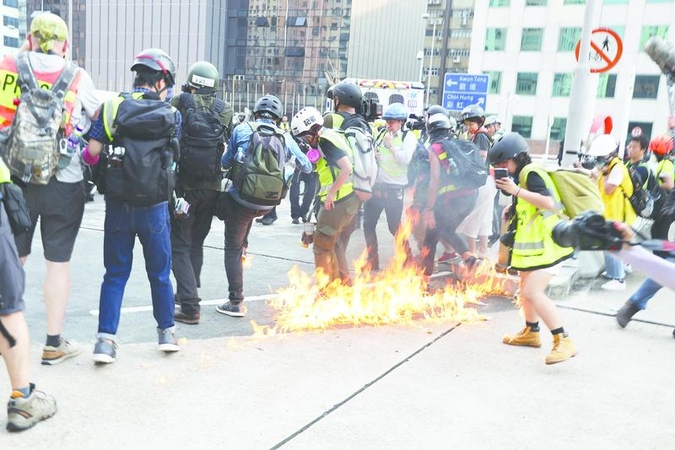 Police actions unfairly scrutinized, rioters' violence ignored Police actions unfairly scrutinized, rioters' violence ignored
