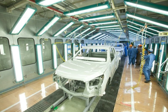 GM ‘to lay off 300’ in streamlining drive GM ‘to lay off 300’ in streamlining drive