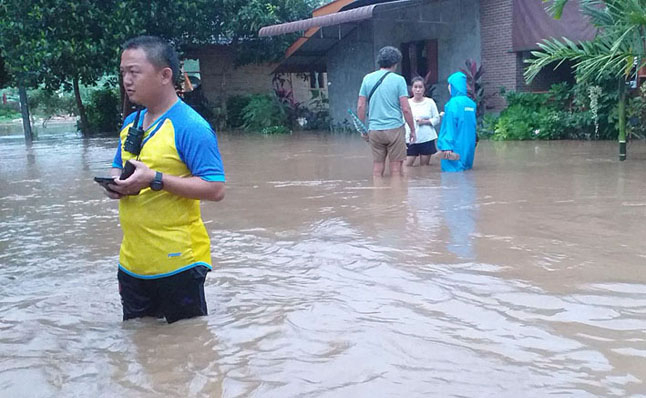 Mae Hong Son school damaged by flooding Mae Hong Son school damaged by flooding