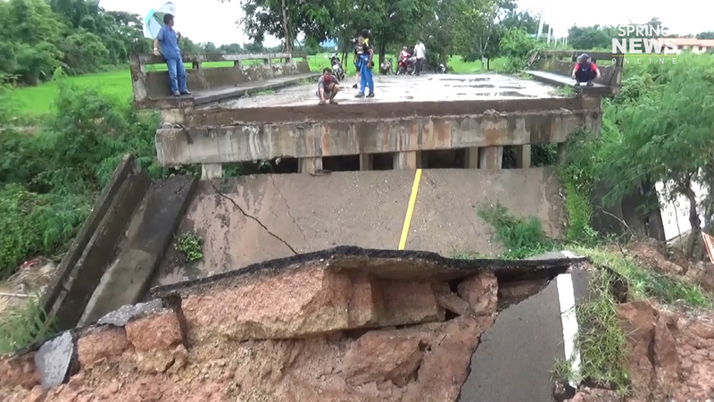 Phrae to build temporary bridge to replace damaged suspension bridge Phrae to build temporary bridge to replace damaged suspension bridge