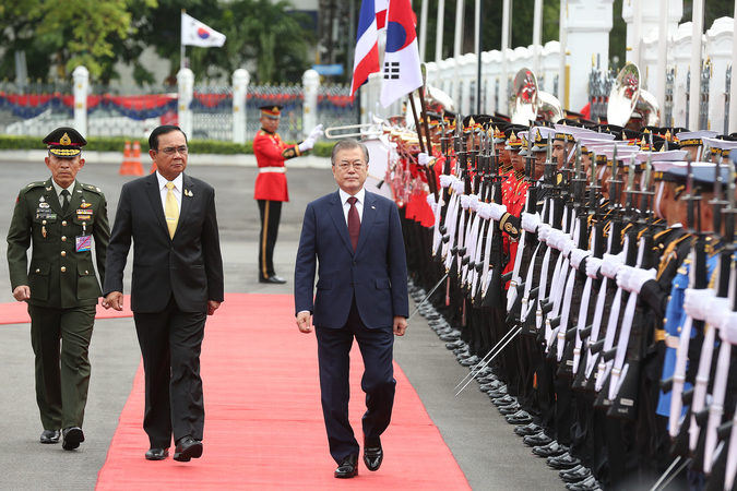 S Korea’s Moon welcomed at Govt House S Korea’s Moon welcomed at Govt House