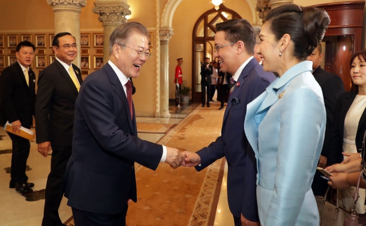 South Korea, Thailand agree on high-tech industry cooperation, closer defense ties South Korea, Thailand agree on high-tech industry cooperation, closer defense ties