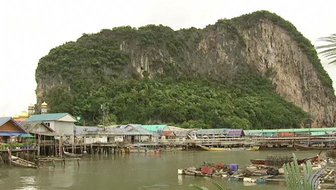 Koh Panyee residents vote not to pay ‘river encroachment’ fee Koh Panyee residents vote not to pay ‘river encroachment’ fee