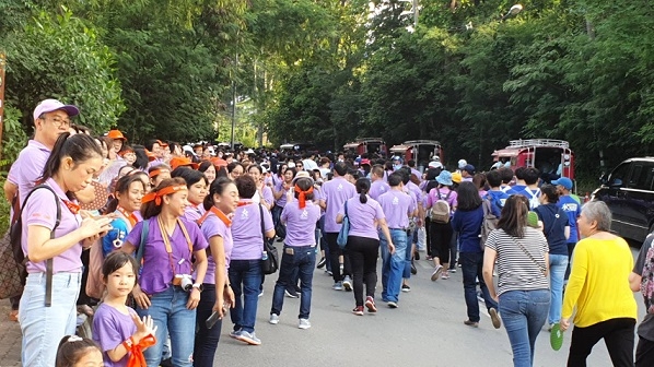 30,000 take part in Chiang Mai University’s annual trek to Doi Suthep 30,000 take part in Chiang Mai University’s annual trek to Doi Suthep