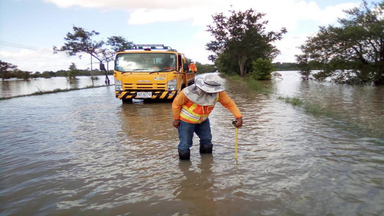 Heavy rains, strong waves forecast for the next 24 hours Heavy rains, strong waves forecast for the next 24 hours