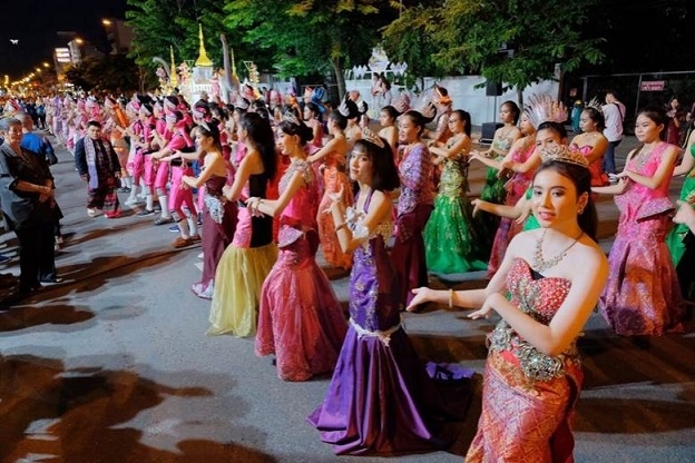 Anti-Corruption Network calls on Khon Kaen governor to suspend payment to organisers of Mor Lam fest Anti-Corruption Network calls on Khon Kaen governor to suspend payment to organisers of Mor Lam fest
