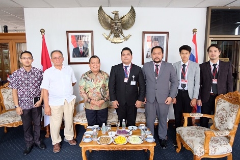 Songkhla MP meets Indonesian consul to demand immediate action on haze Songkhla MP meets Indonesian consul to demand immediate action on haze