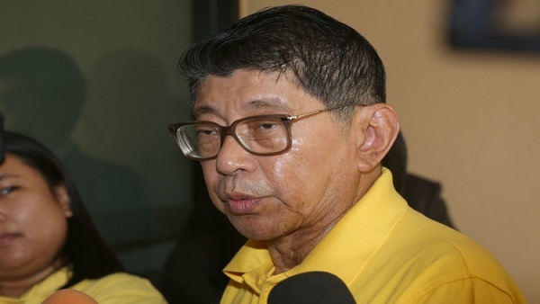 Convicted Nawat has to quit as MP, Wissanu says Convicted Nawat has to quit as MP, Wissanu says