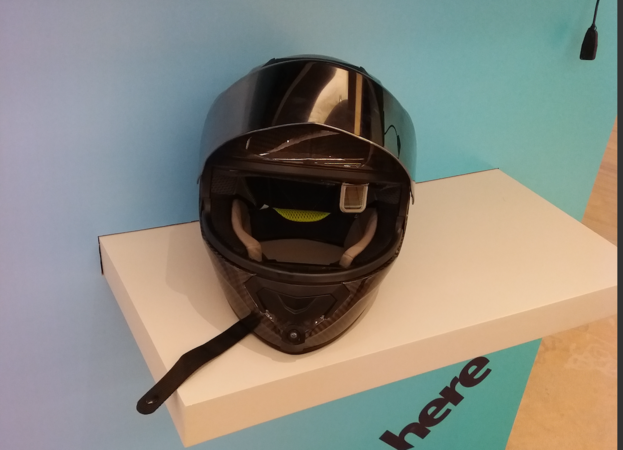 Data-rich helmets are here for delivery motorbikes Data-rich helmets are here for delivery motorbikes