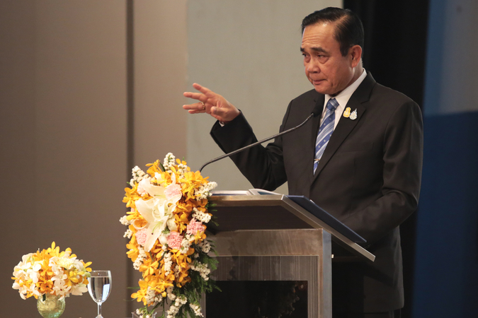 Drivers of polluting vehicles will be arrested, warns Prayut Drivers of polluting vehicles will be arrested, warns Prayut