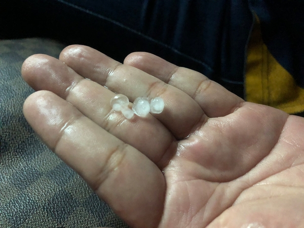 Parts of Bangkok hammered by hail Parts of Bangkok hammered by hail