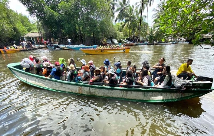 Japan, Thailand still top overseas holiday choices