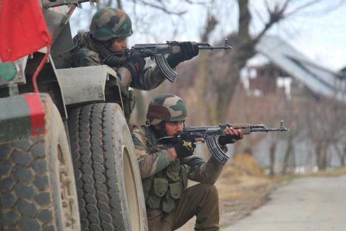 India and Pakistan trade fire in Kashmir, killing nine India and Pakistan trade fire in Kashmir, killing nine