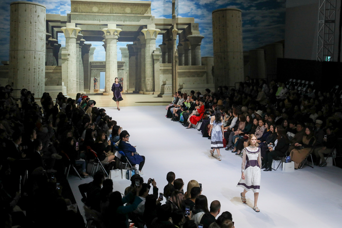 Seoul Fashion Week suggests fresh looks for 2020 Seoul Fashion Week suggests fresh looks for 2020