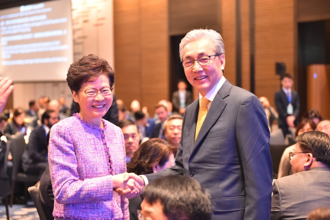 Eyeing future gains, Somkid comforts Hong Kong leader Eyeing future gains, Somkid comforts Hong Kong leader