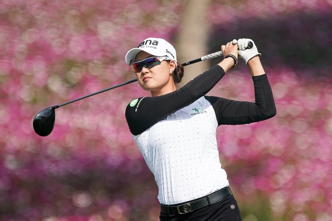 Minjee Lee leads at BMW Ladies Championship Minjee Lee leads at BMW Ladies Championship
