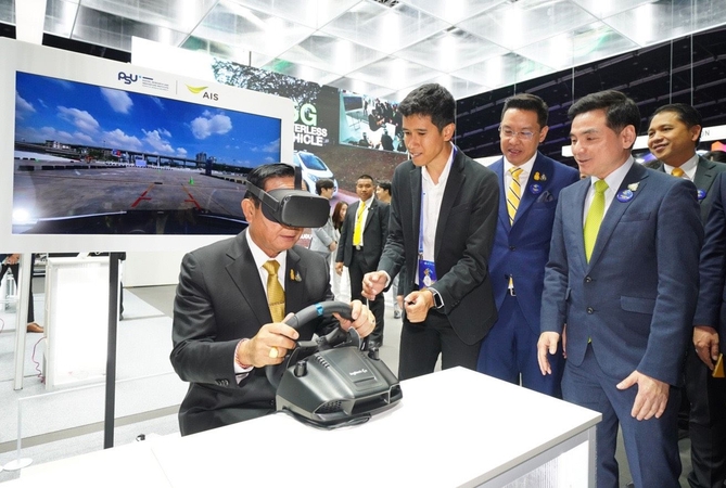 AIS showcasing 5G tech AIS showcasing 5G tech