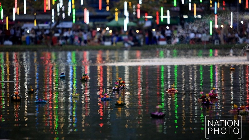 Bangkok makes river the focus for Loy Krathong Bangkok makes river the focus for Loy Krathong