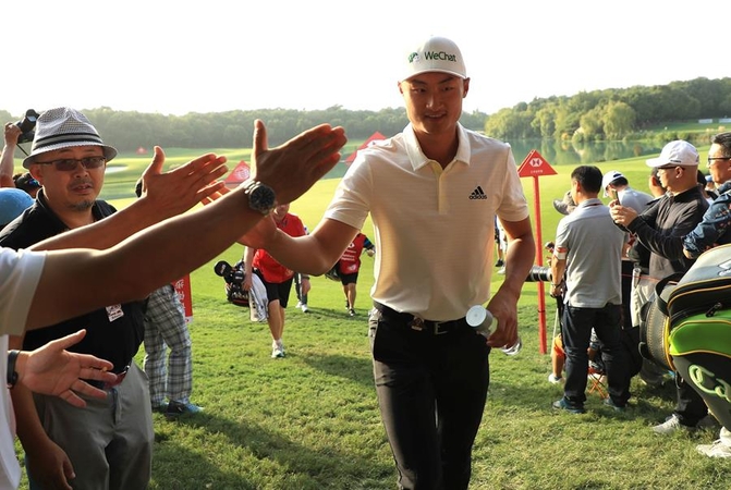 Li becomes first Chinese to hold opening round lead Li becomes first Chinese to hold opening round lead