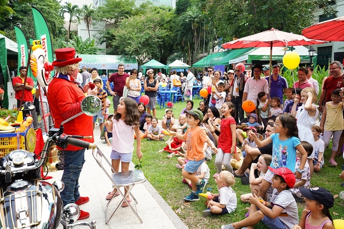 British funfair returns town British funfair returns town