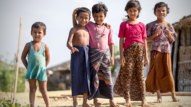 Rohingya children are seen at a camp near Cox's Bazar in Bangladesh in Camp 4 in Kutupalong, Ukhiya, the largest refugee camp in the world where over 700,000 Rohingya refugees live. Photo: Getty Images
