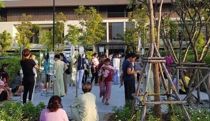 Not a drill: Earthquake empties Khon Kaen hospital Not a drill: Earthquake empties Khon Kaen hospital