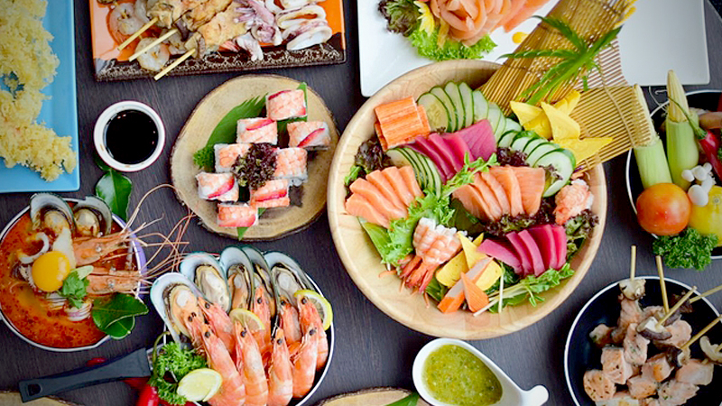 Father’s Day means Dad dines for free at the Square Father’s Day means Dad dines for free at the Square