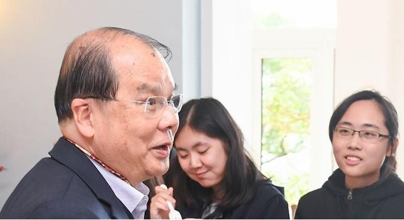 Senior official calls for peace to retain talent in Hong Kong Senior official calls for peace to retain talent in Hong Kong