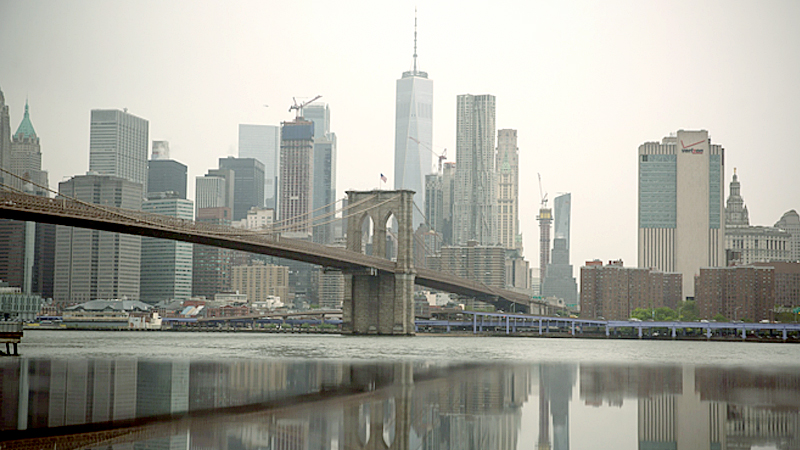 U.S. factories extend contraction as index misses forecasts U.S. factories extend contraction as index misses forecasts