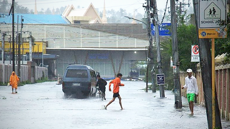 Typhoon Tisoy touches down in the Philippines Typhoon Tisoy touches down in the Philippines