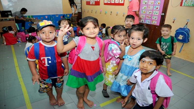 Children of migrant labourers need govt assistance, says researcher Children of migrant labourers need govt assistance, says researcher