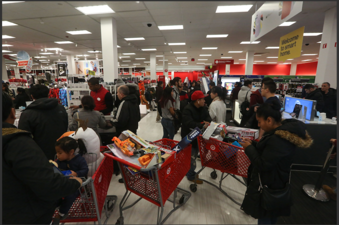 U.S. retail sales miss forecasts as restaurants decline U.S. retail sales miss forecasts as restaurants decline