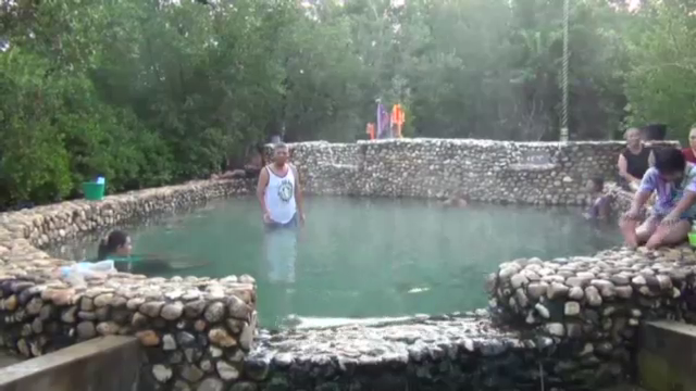 Krabi’s salt spring a natural wonder of the world Krabi’s salt spring a natural wonder of the world