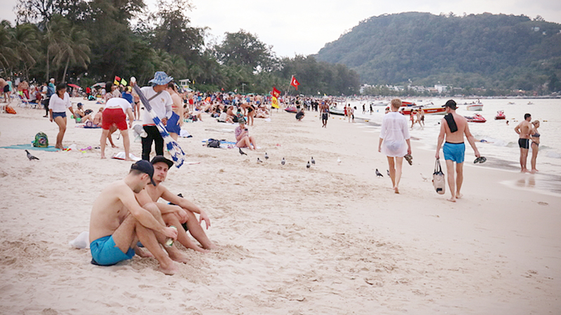 Thai travel agents urge govt to extend visa on arrival arrangements Thai travel agents urge govt to extend visa on arrival arrangements