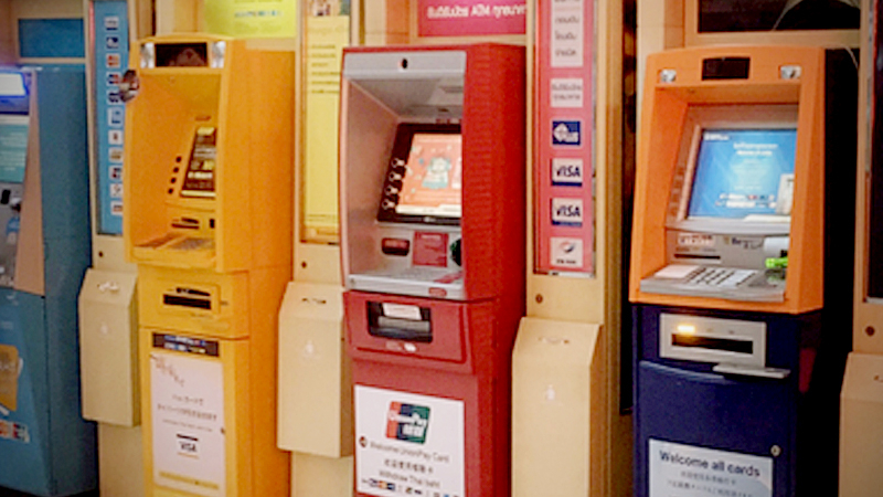 Banks stock up on cash Banks stock up on cash