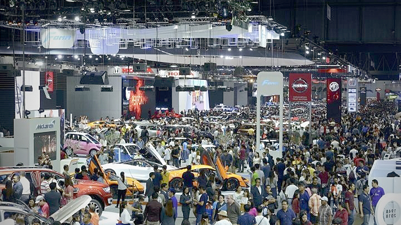 Vehicle sales slow to 918,267 units Vehicle sales slow to 918,267 units