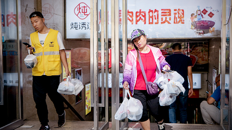 China vows freer movement for workers by relaxing 'hukou' system China vows freer movement for workers by relaxing 'hukou' system