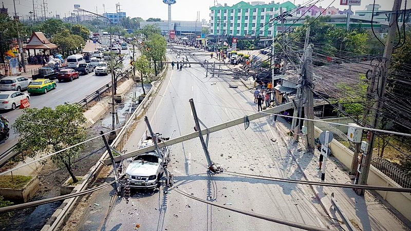 Seven injured as speeding pickup crashes into power pole Seven injured as speeding pickup crashes into power pole