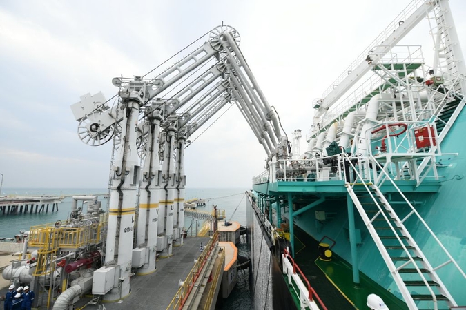 Egat receives 65,000 tonnes of LNG from Petronas Egat receives 65,000 tonnes of LNG from Petronas