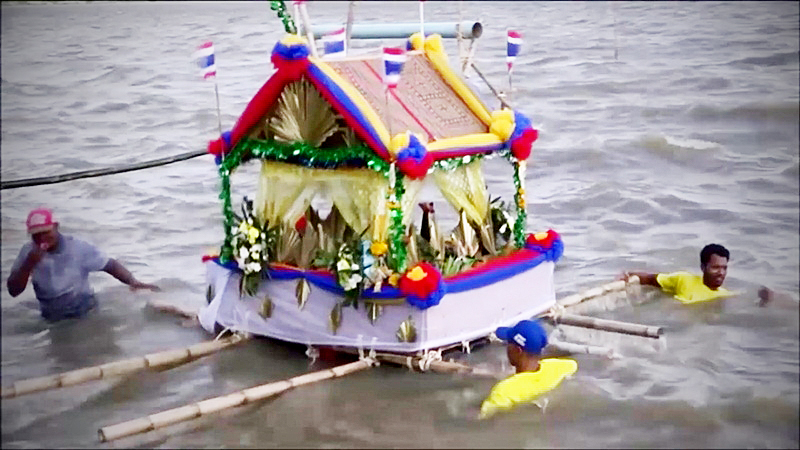 Songkhla’s raft festival promises a good year ahead Songkhla’s raft festival promises a good year ahead