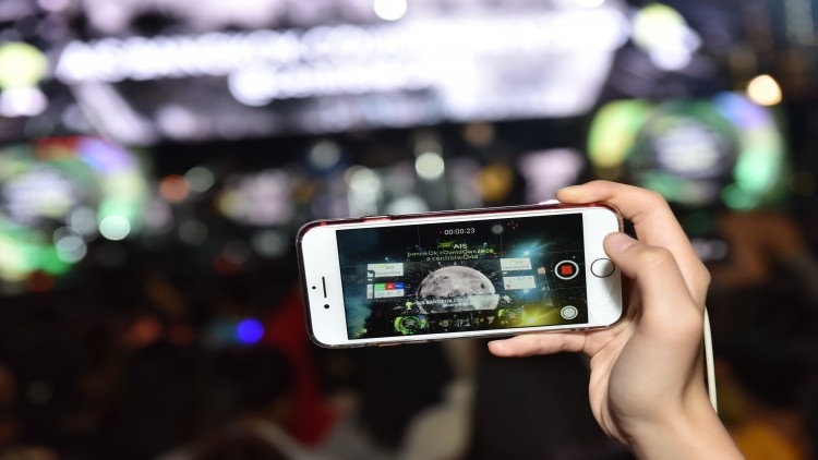 Happy digital New Year! Data use soars at AIS Happy digital New Year! Data use soars at AIS