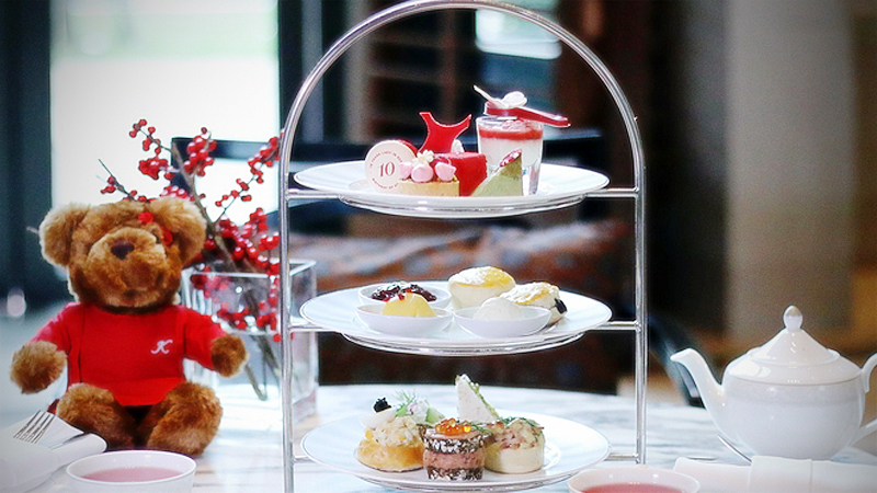 Afternoon tea for the ‘Lady in Red’ Afternoon tea for the ‘Lady in Red’