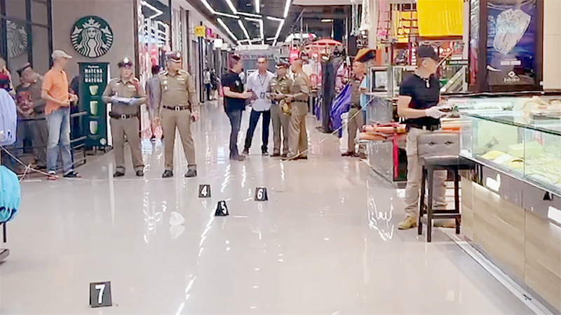 Three killed, four injured in Lopburi gold heist Three killed, four injured in Lopburi gold heist
