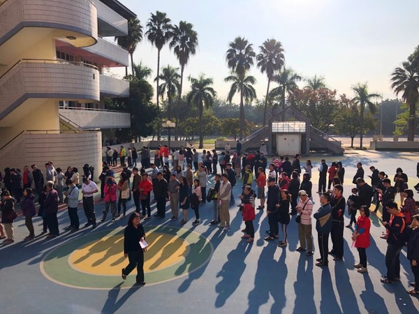 There are just over 19.31 million eligible voters in the country's 22 cities and counties, nearly 70 percent of whom are registered in the six special municipalities. (CNA