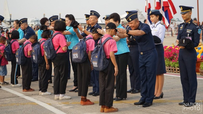 Air show adds sparkle to Children’s Day celebrations Air show adds sparkle to Children’s Day celebrations