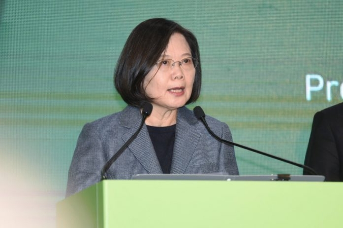 President Tsai Ing-wen reacts during an international press conference held in Taipei on Saturday. (NOWnews)