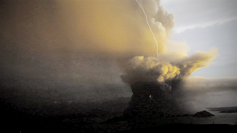 Taal Volcano erupts, Philippine govt orders evacuation Taal Volcano erupts, Philippine govt orders evacuation